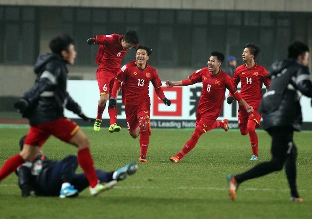 U23 Việt Nam giành vé vào bán kết giải châu Á sau loạt luân lưu nghẹt thở với Iraq - Ảnh 3.