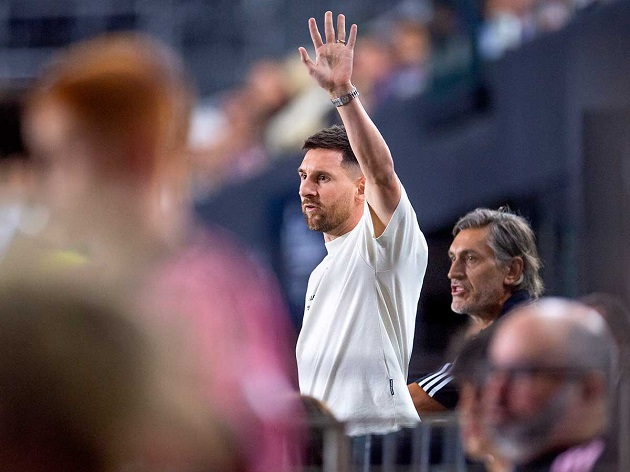Messi thất thần trên khán đài trong ngày Inter Miami thua ngược tại Cúp C1 CONCACAF - Ảnh 3.
