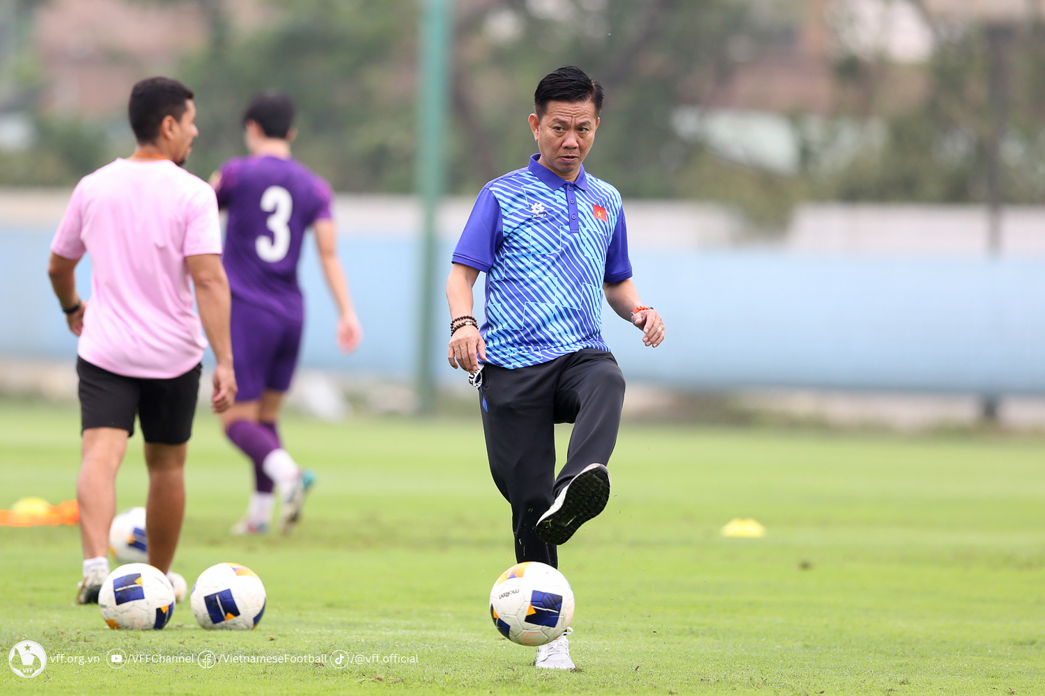 U23 Việt Nam ‘bở hơi tai’ dưới tay thầy mới Hoàng Anh Tuấn - Ảnh 3.