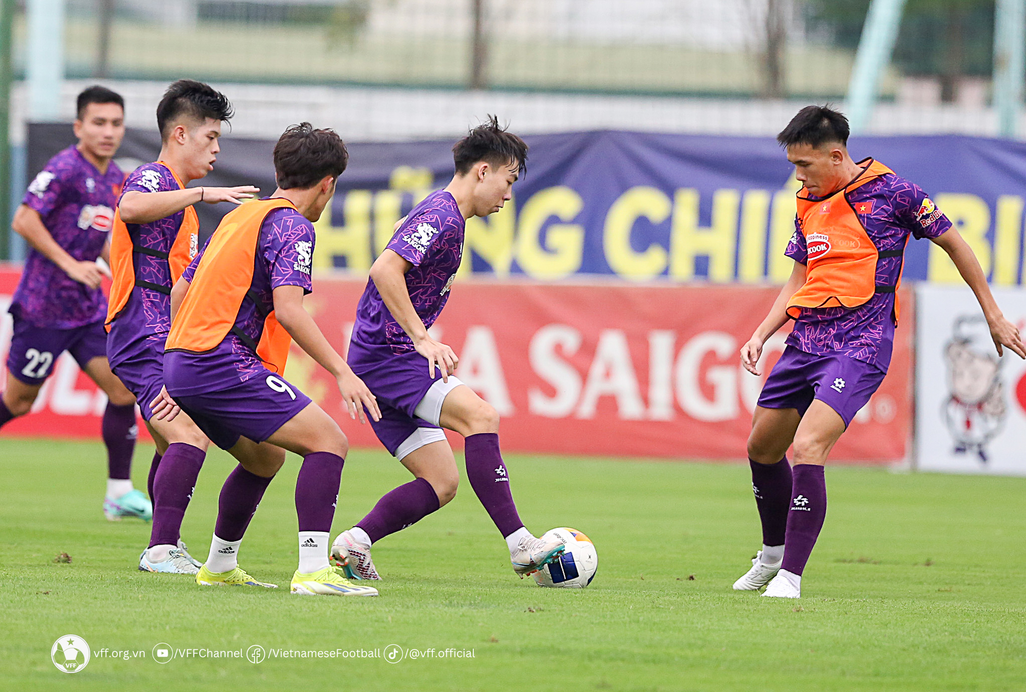 U23 Việt Nam được khích lệ, HLV Hoàng Anh Tuấn tung ‘chiêu độc’ - Ảnh 3.