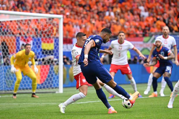 TRỰC TIẾP bóng đá Ba Lan vs Hà Lan (Link VTV2, VTV6): Van Dijk đá chính, Lewandowski vắng mặt (0-0, H1) - Ảnh 4.