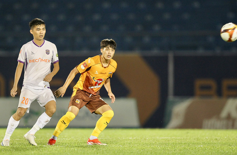 Tin nóng bóng đá Việt 21/6: Văn Lâm nói điều bất ngờ sau trận thắng CLB Hà Nội, U16 Việt Nam dự giải Đông Nam Á với hành trình kỷ lục - Ảnh 2.