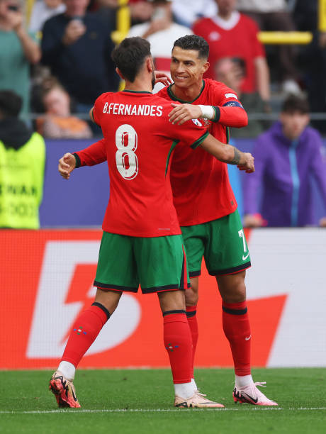 TRỰC TIẾP bóng đá Thổ Nhĩ Kỳ vs Bồ Đào Nha (Link VTV2, TV360): Ronaldo chuyền 'dọn cỗ' cho Bruno ghi bàn (0-3, H2) - Ảnh 3.