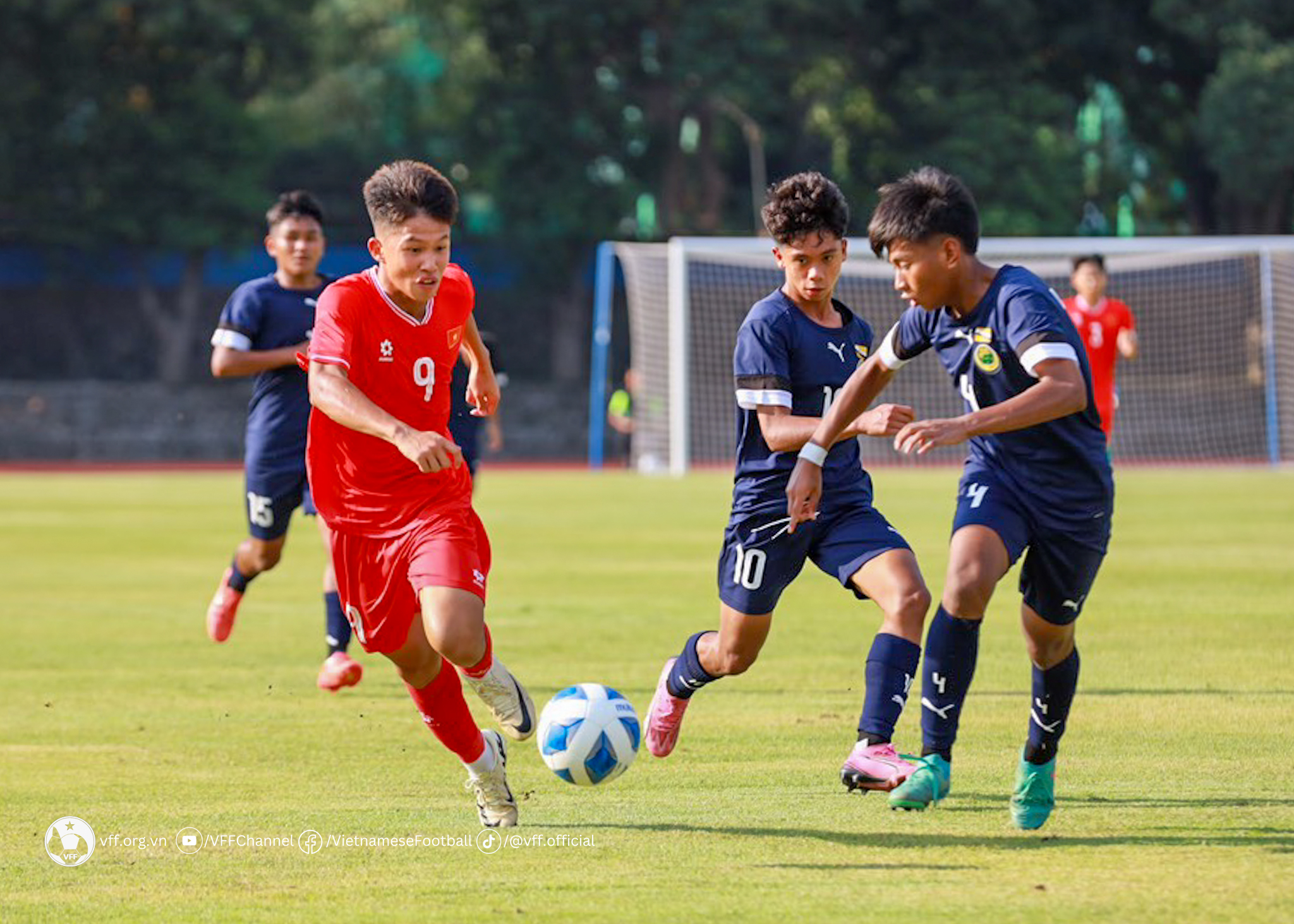 Thắng đối thủ với tỷ số khó tin, U16 Việt Nam vẫn dành sự tôn trọng đặc biệt cho đối thủ - Ảnh 1.