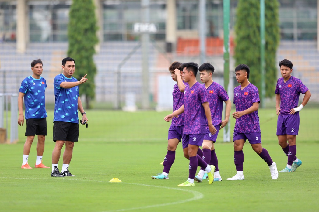 Chốt danh sách U19 Việt Nam dự giải đấu cực chất lượng, có cả Việt kiều CH Séc - Ảnh 1.