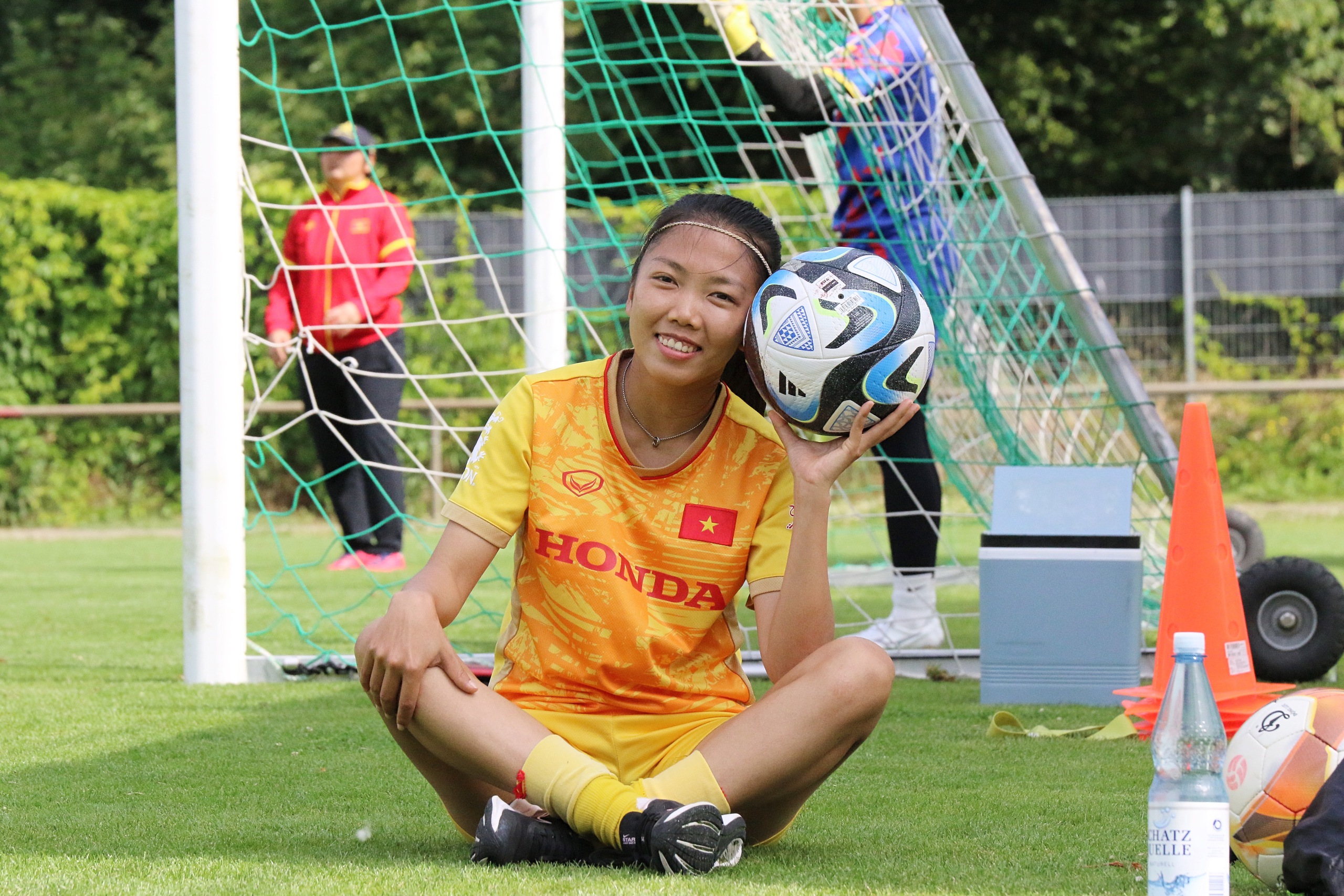 Tin nóng bóng đá Việt 30/6: Huỳnh Như muốn thi đấu tại châu Âu, U16 Việt Nam cẩn trọng cho trận gặp U16 Thái Lan - Ảnh 1.