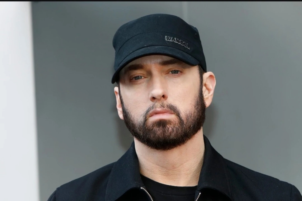 Eminem lại ra mắt đĩa đơn mới