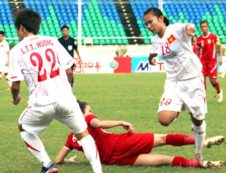 Huỳnh Như ghi bàn chốt hạ, ĐT Việt Nam thắng Philippines 7-0 và đi tiếp ở giải đấu lớn do Indonesia rút lui - Ảnh 3.
