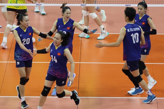 Kết quả bóng chuyền nữ Việt Nam vs Philippines - FIVB Challengers Cup: Thanh Thúy lập kỷ lục?