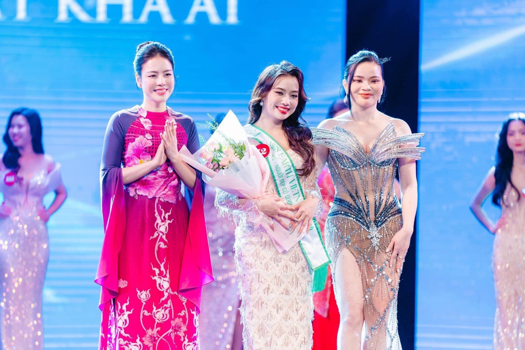 Chân dung người đẹp Phú Thọ vừa đăng quang Á hậu Mrs Earth Vietnam 2024 - Ảnh 3.