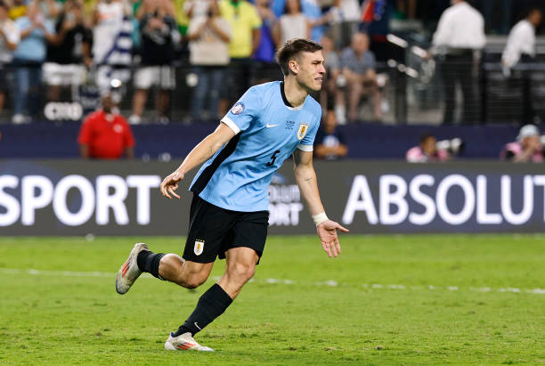 Manuel Ugarte trong màu áo tuyển Uruguay