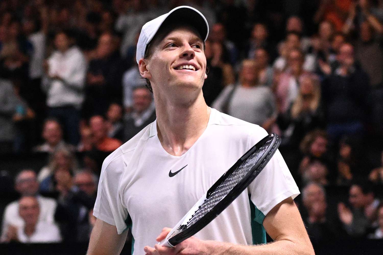Bảng xếp hạng quần vợt thế giới hậu Wimbledon: Sinner vẫn là số 1, Alcaraz  so kè Djokovic