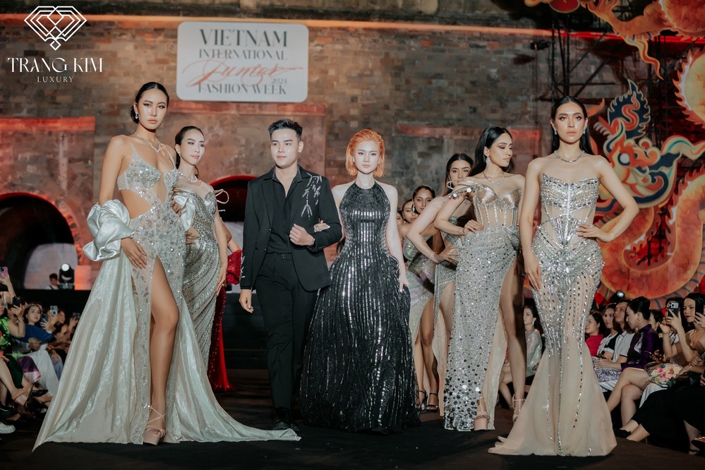 Trang Kim Luxury có mặt Tại Vietnam International Junior Fashion Week 2024 - Ảnh 1.