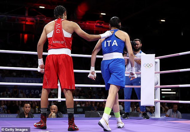 VĐV boxing bị kỷ luật vì giới tính khiến đối thủ nữ xin thua sau 46 giây tại Olympic 2024 - Ảnh 1.