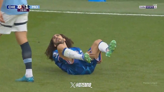 'Thù dai' vì bị cà khịa, Haaland có hành động khiến Cucurella phải xấu hổ trong ngày Man City đánh bại Chelsea - Ảnh 3.