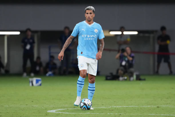 Man City đồng ý bán Cancelo cho CLB của Ả rập Xê út