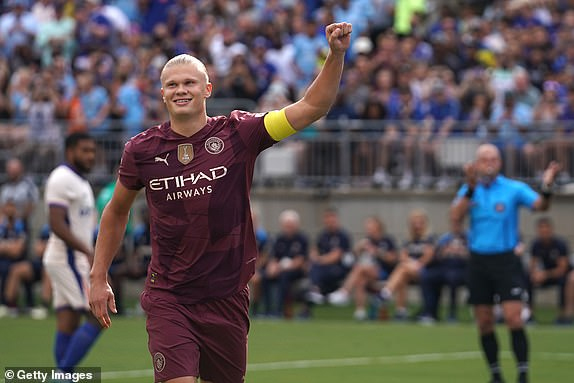 Haaland rực sáng, Man City đại thắng Chelsea 4-1, giành chiến thắng đầu tiên trong mùa hè - Ảnh 1.