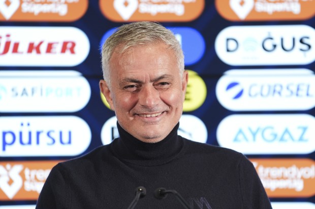 Mourinho sắp trở lại làm việc ở Ngoại hạng Anh? - Ảnh 1.