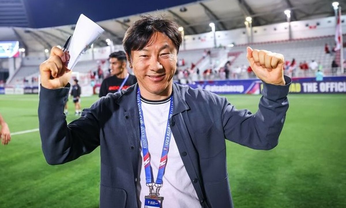 Đã rõ khả năng HLV Shin Tae Yong sang Việt Nam làm việc 3 Rộ tin đồn Shin Tae Yong được mời ở lại Indonesia, trao chức vụ cao trong  Liên đoàn