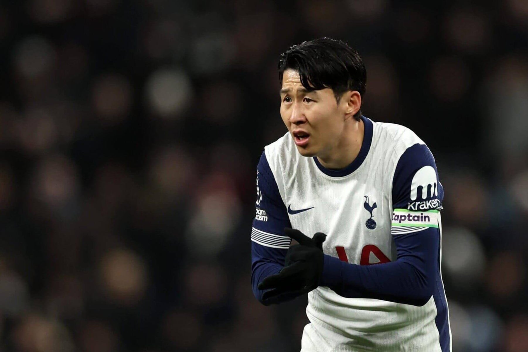 Son Heung-min dẫn dắt Tottenham - Đội trưởng mẫu mực, bền bỉ Son Heung-min dẫn dắt Tottenham - Đội trưởng mẫu mực, bền bỉ