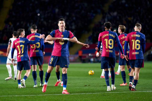 Barca đè bẹp Valencia 7-1 ở vòng 21 La Liga