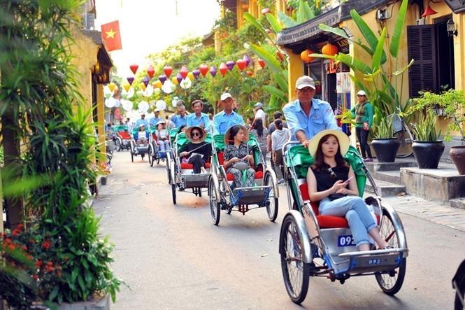 Du Xuân năm mới Ất Tỵ 2025: Khám phá vẻ đẹp cổ kính của Hội An trong dịp Tết Nguyên Đán - Ảnh 5.