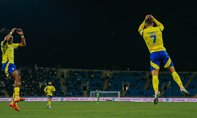 Ronaldo tỏa sáng giúp Al Nassr đánh bại Al Raed