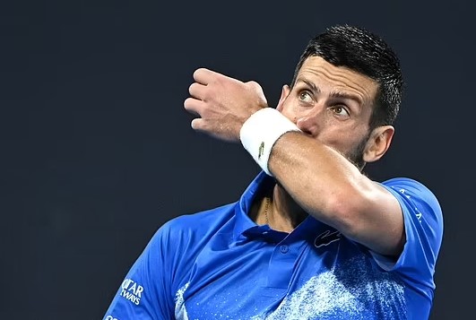 Djokovic tố bị 'đầu độc', tiết lộ những tranh cãi liên quan đến câu chuyện ở Úc mở rộng - Ảnh 1.