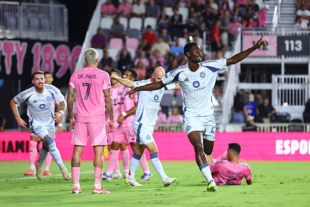 Inter Miami đã trải qua một đêm khó khăn tại vòng 32 MLS khi để thua Chicago Fire với tỉ số 3-5