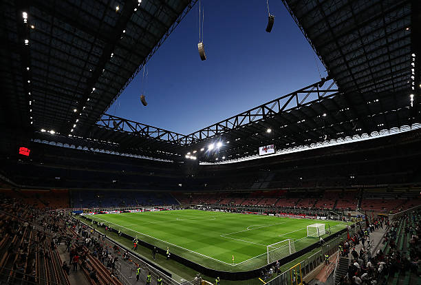 Hội đồng Thành phố Milan đã chính thức thông qua nghị quyết bán lại sân cho hai CLB AC Milan và Inter Milan