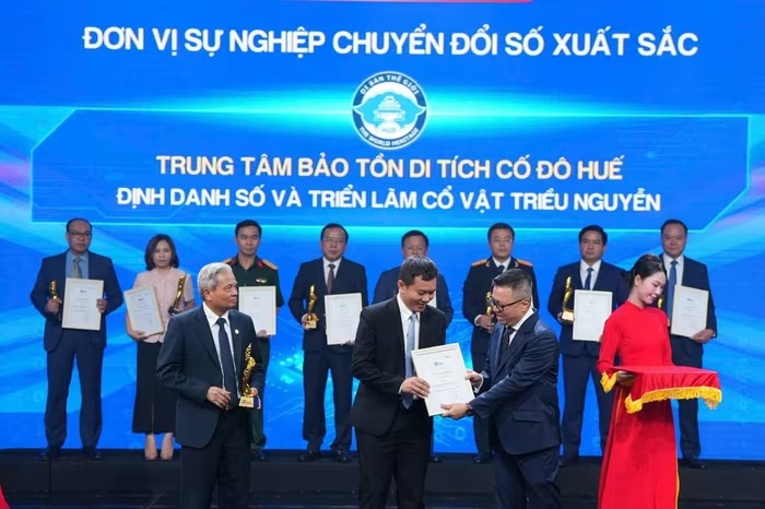 Ngày Chuyển đổi số Quốc gia 10/10: Huế đưa di sản vào kỷ nguyên số - Ảnh 1.