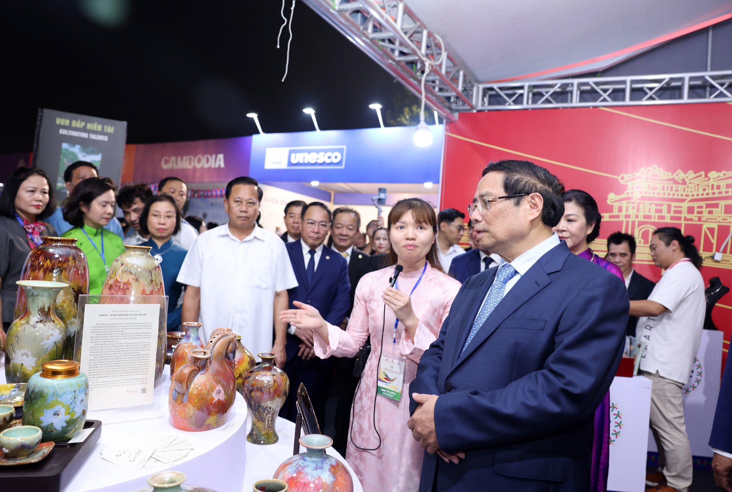 Thủ tướng Phạm Minh Chính mong muốn Lễ hội Văn hóa Thế giới tại Hà Nội sẽ là hoạt động thường niên - Ảnh 3.