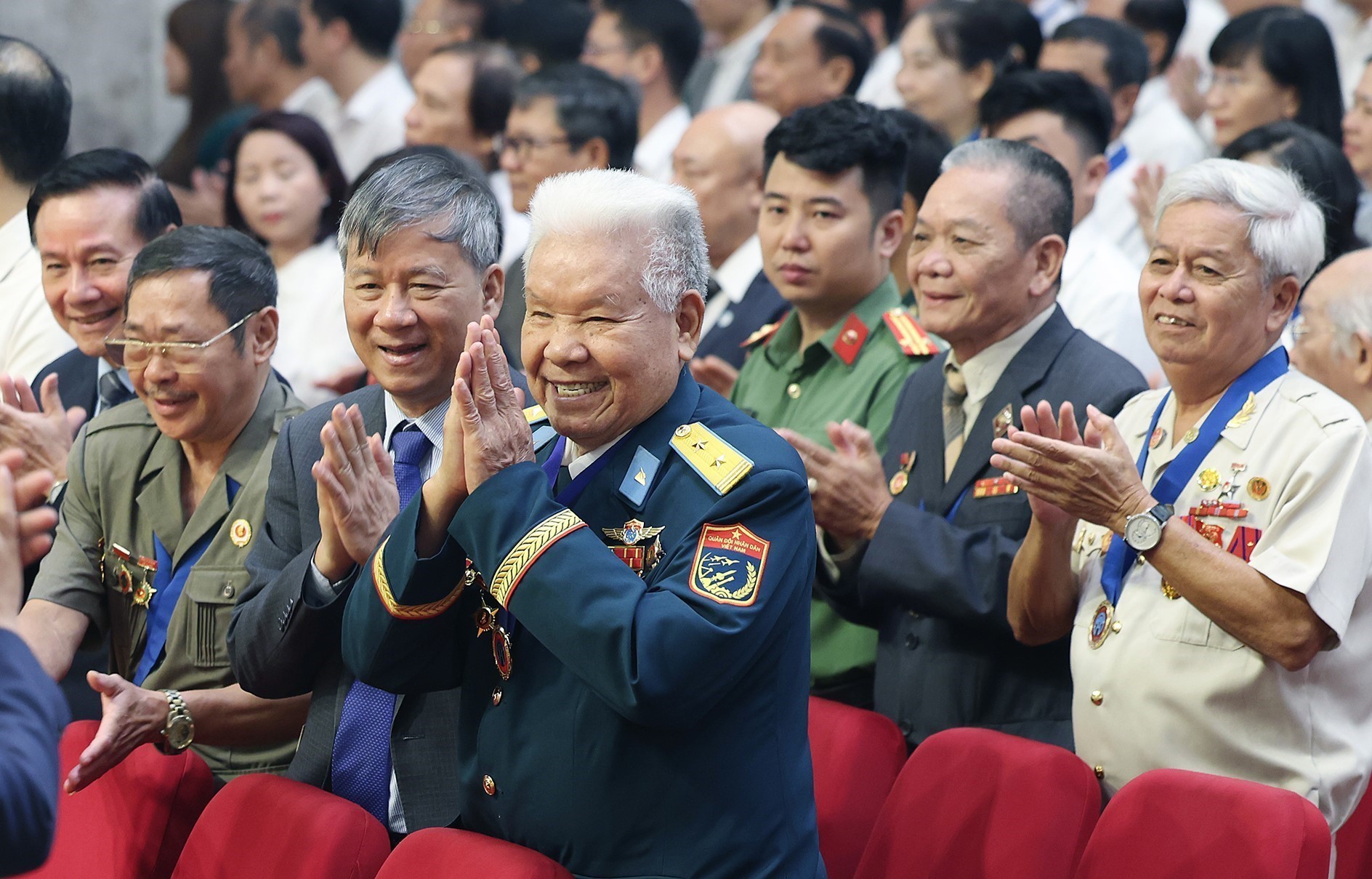 Thủ tướng Phạm Minh Chính dự Đại hội Thi đua yêu nước thành phố Hà Nội - Ảnh 6.