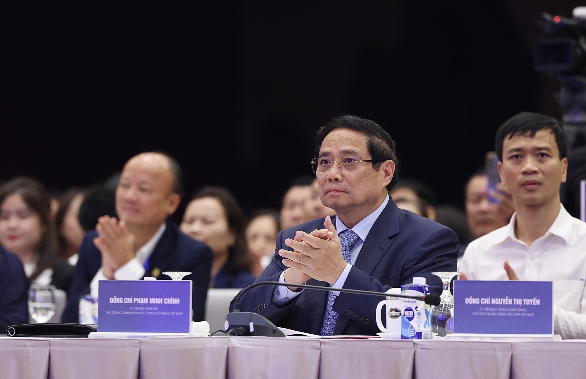Thủ tướng Phạm Minh Chính tham dự phiên họp cấp cao Toàn cảnh Kinh tế tư nhân lần thứ nhất (ViPEL 2025) - Ảnh 2.