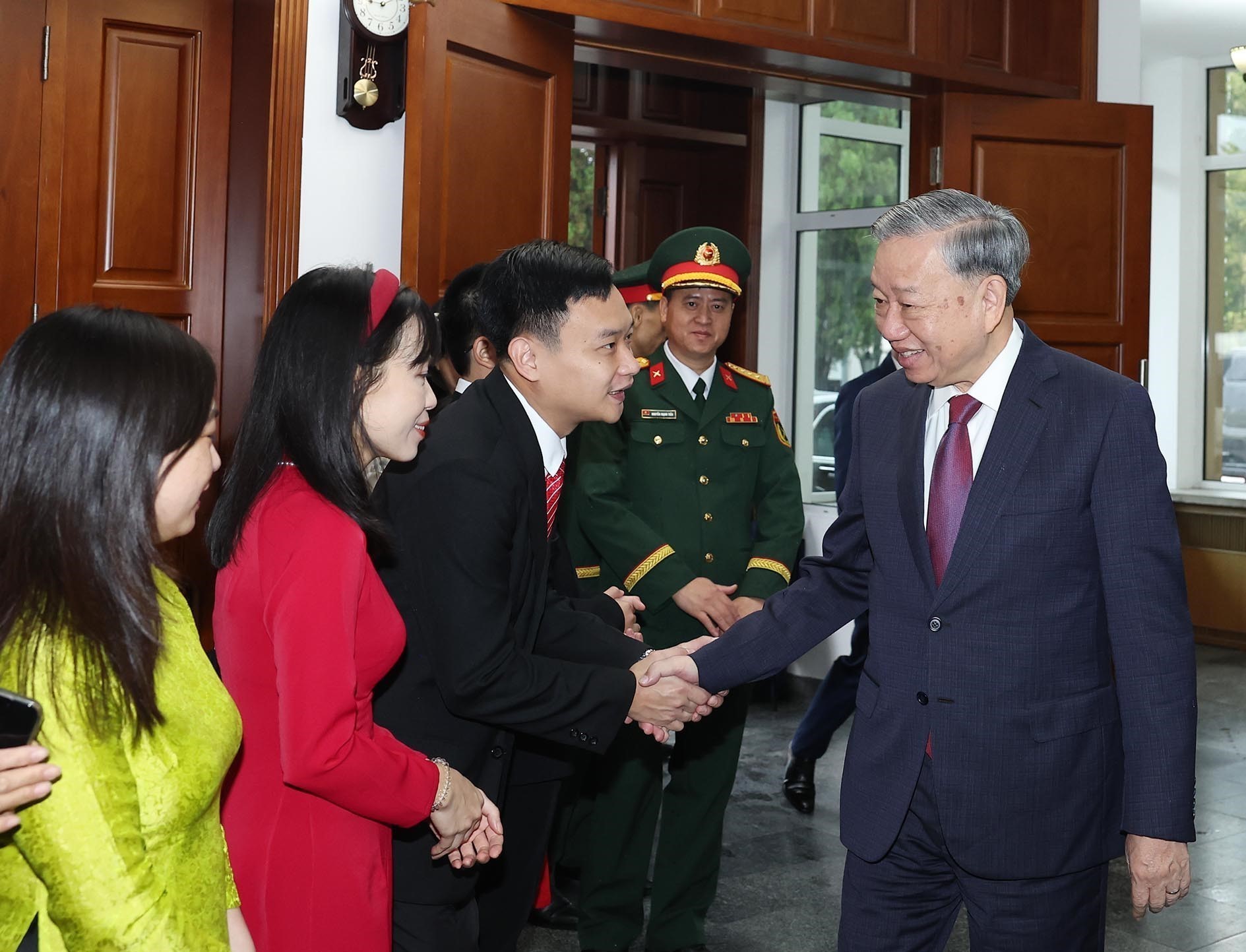 Tổng Bí thư Tô Lâm thăm Đại sứ quán Việt Nam tại Triều Tiên - Ảnh 4.