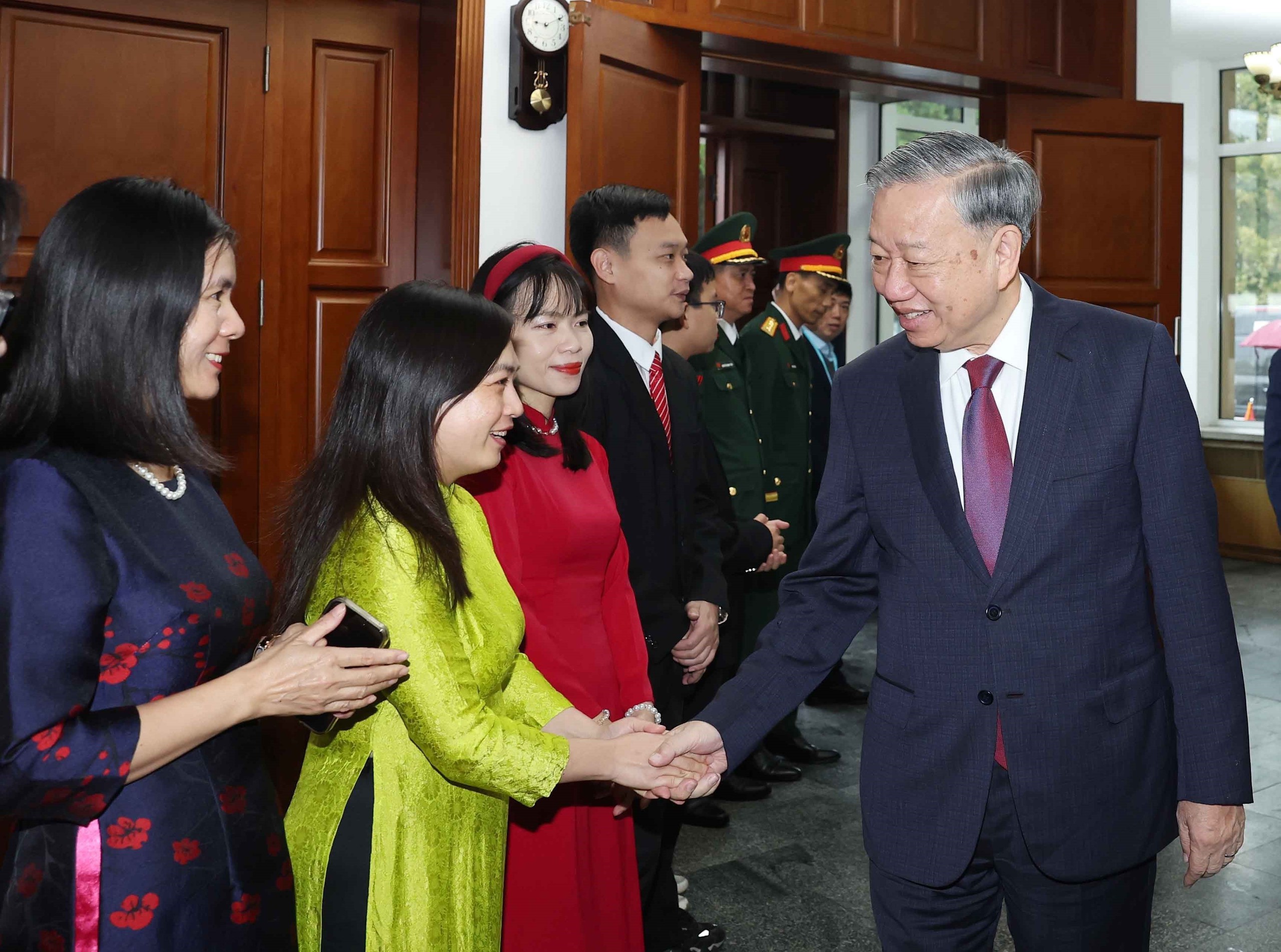 Tổng Bí thư Tô Lâm thăm Đại sứ quán Việt Nam tại Triều Tiên - Ảnh 6.