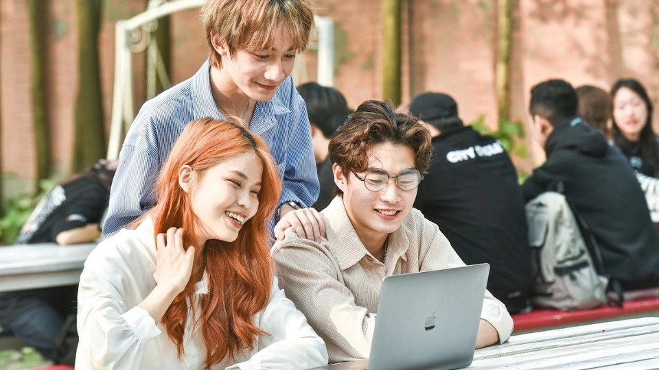 Sinh viên nên mua laptop hay PC? Đánh giá ưu nhược điểm để lựa chọn - Ảnh 4.