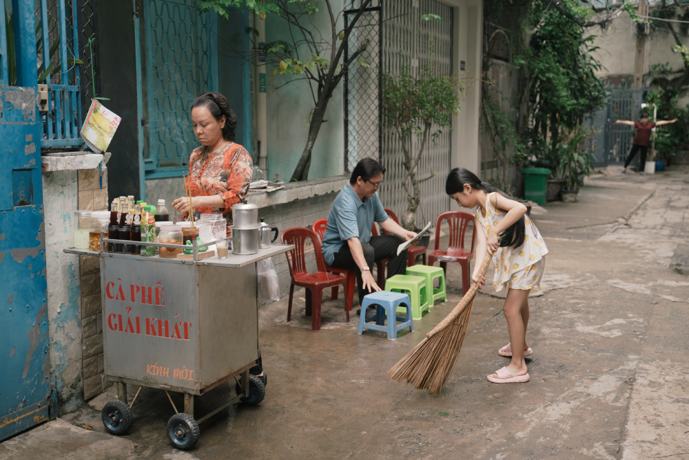 Hồng Đào: “Các con cãi mẹ nhưng luôn ngoan ngoãn với bà ngoại” - Ảnh 2.