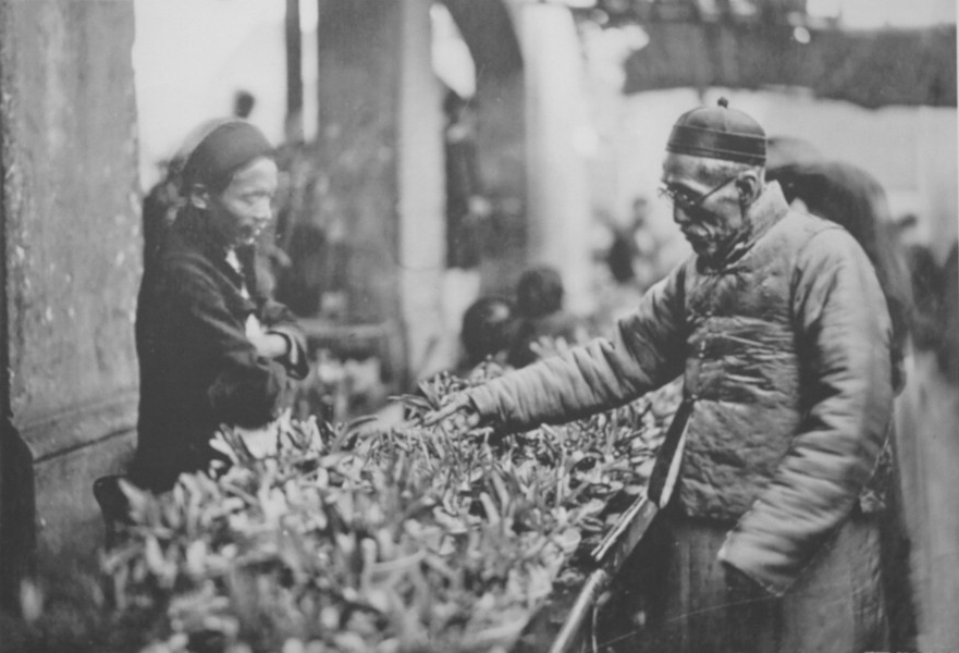 Chợ Đồng Xuân - &quot;di sản sống&quot; của Hà Nội (kỳ 3): Từ tinh thần &quot;doanh thương ái quốc&quot; tới pháo đài bảo vệ Thủ đô - Ảnh 2.