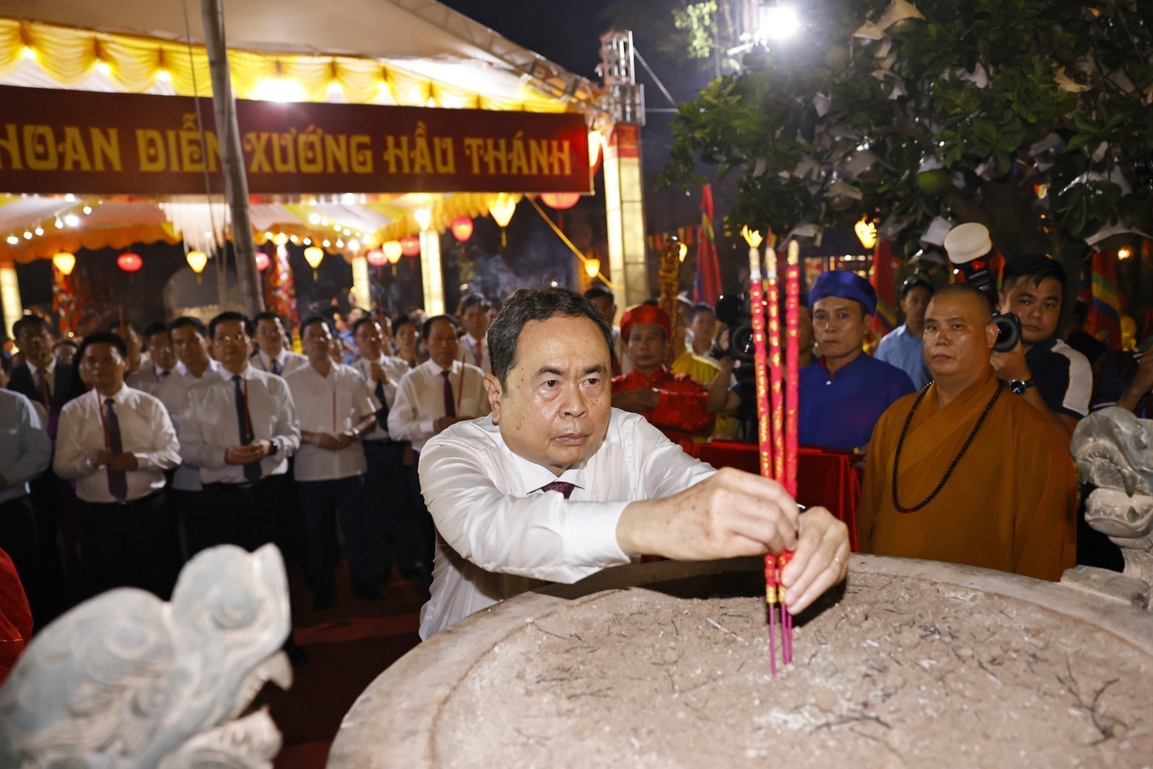 Chủ tịch Quốc hội dự Lễ tưởng niệm 725 năm ngày mất của Anh hùng dân tộc Trần Hưng Đạo - Ảnh 4.