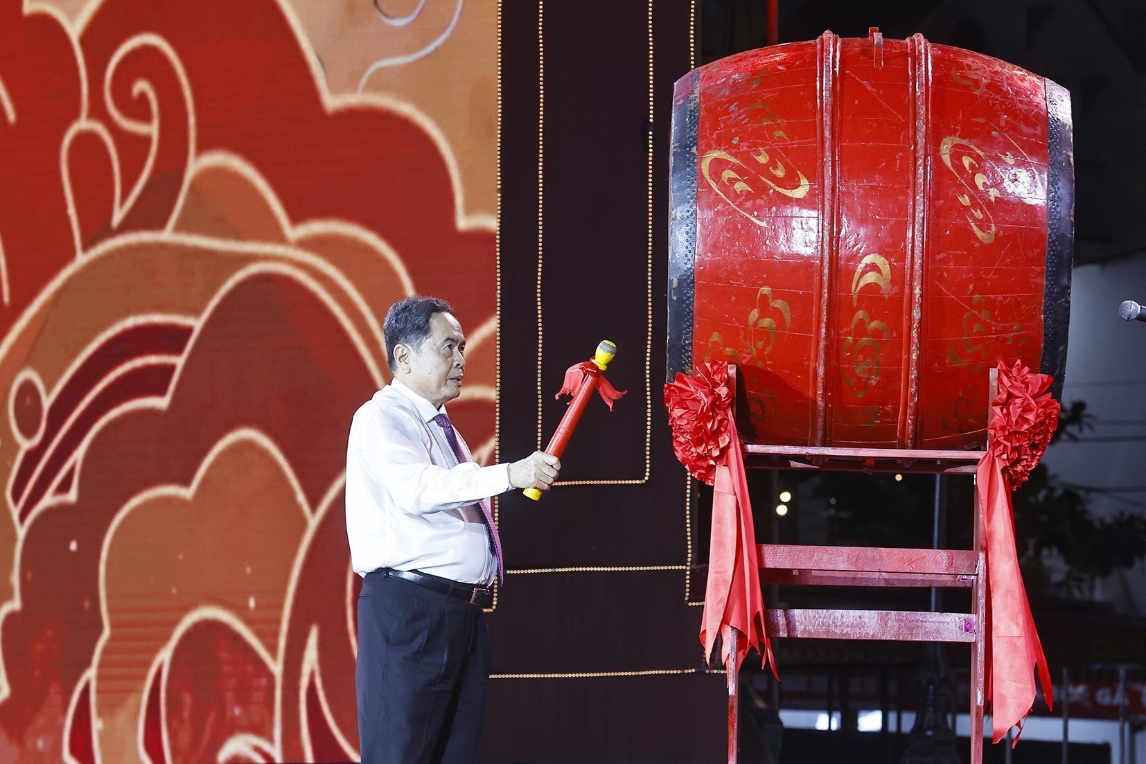 Chủ tịch Quốc hội dự Lễ tưởng niệm 725 năm ngày mất của Anh hùng dân tộc Trần Hưng Đạo - Ảnh 1.