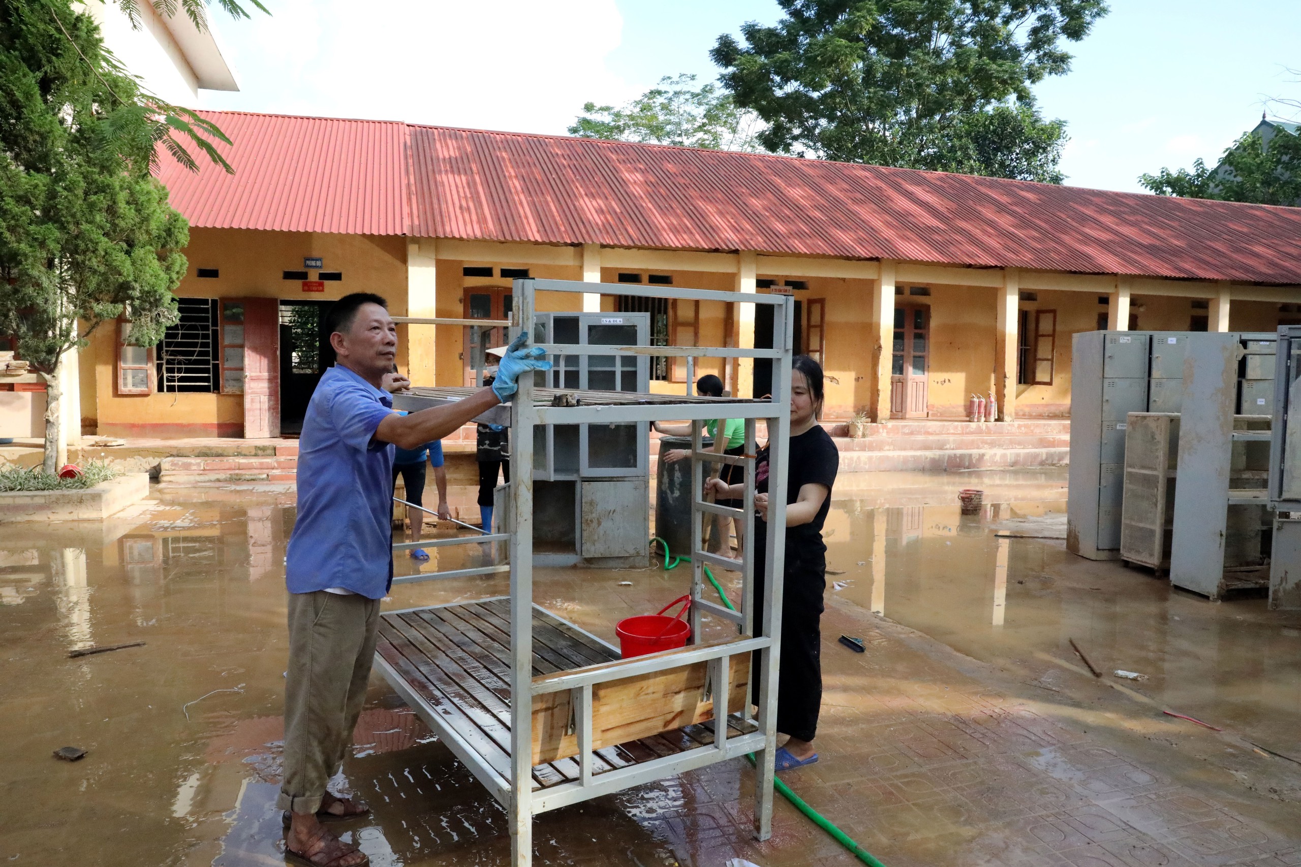 Lạng Sơn: Dồn lực khắc phục hậu quả sau mưa lũ lịch sử - Ảnh 9.