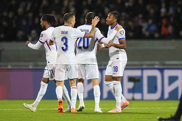 Pháp bị chủ nhà Iceland cầm hòa 2-2 ở vòng loại World Cup 2026