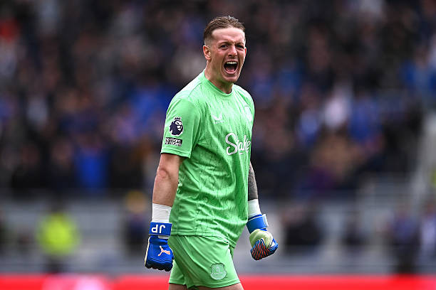 Everton gia hạn hợp đồng với Jordan Pickford