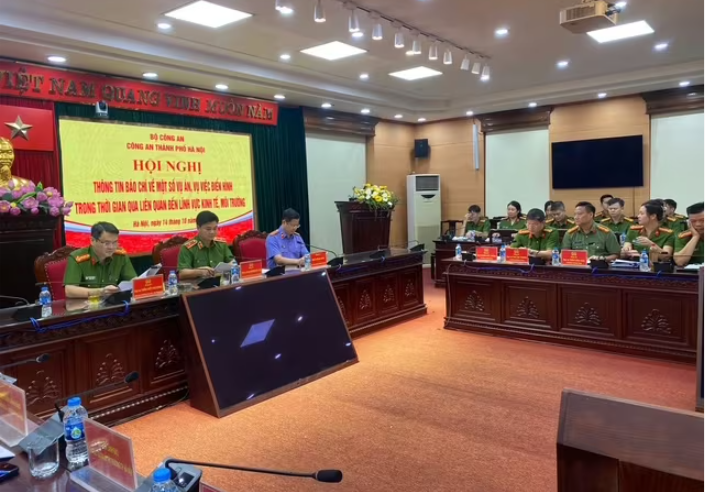 Công an Hà Nội thông tin kết quả điều tra chuyên án &quot;Shark Bình&quot; và 3 chuyên án đặc biệt xuất sắc - Ảnh 1.