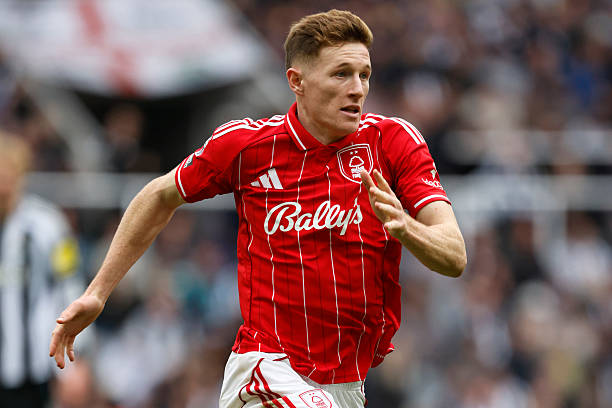 Theo M.E.N Sport, Manchester City đang chuẩn bị chi 75 triệu bảng để chiêu mộ tiền vệ Elliot Anderson của Nottingham Forest