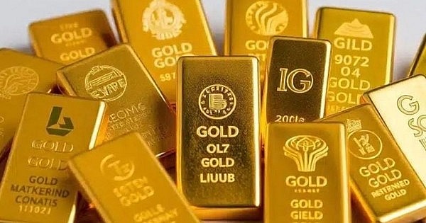 Nhu cầu trú ẩn an toàn đẩy giá vàng lên đỉnh cao mới - Ảnh 1.