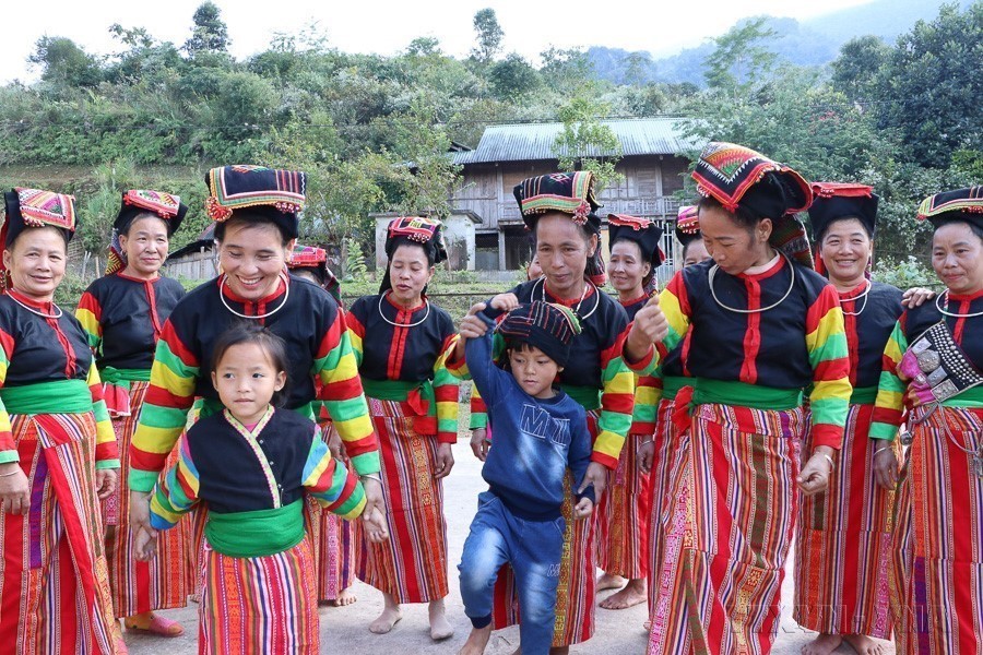 Phụ nữ Việt Nam phát huy truyền thống vẻ vang trong kỷ nguyên mới - Ảnh 15.