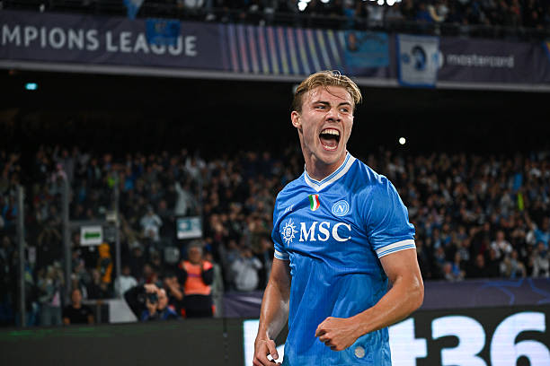 Hojlund ghi bàn giúp Napoli hạ Sporrting Lisbon 2-1