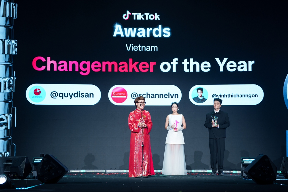 Vĩnh Thích Ăn Ngon nhận giải “Changemaker of the Year” tại TikTok Awards Việt Nam 2025 - Ảnh 2.